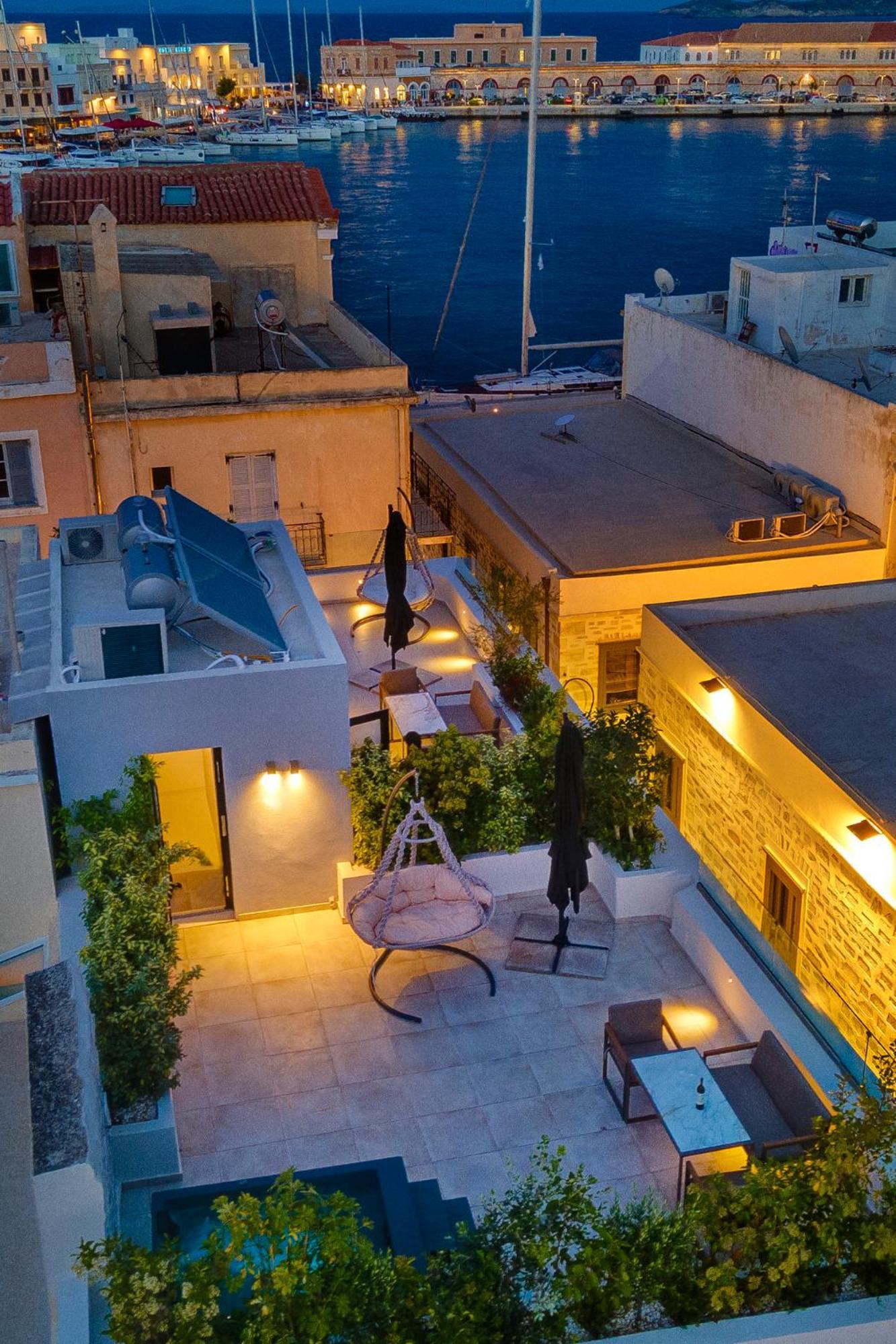 Ninemian Suites Syros 에르무폴리 외부 사진