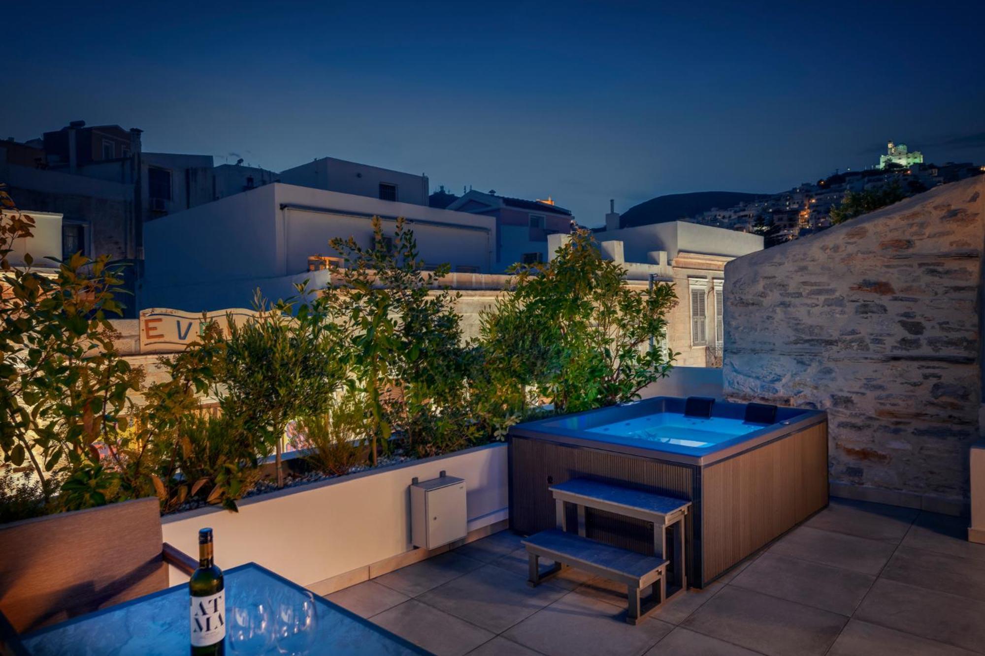 Ninemian Suites Syros 에르무폴리 외부 사진